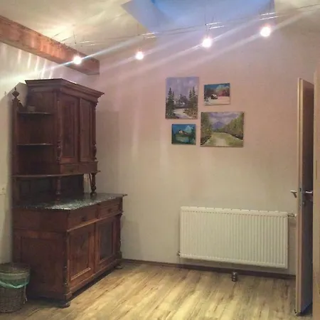 Poelzler Homestay *